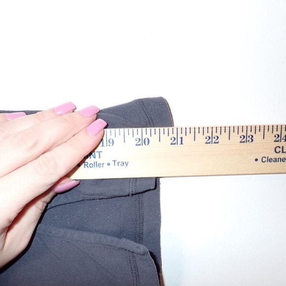 Lululemon Tadasana Slit Crop size 4 in Light Gray/Gray - Picture 10 of 10